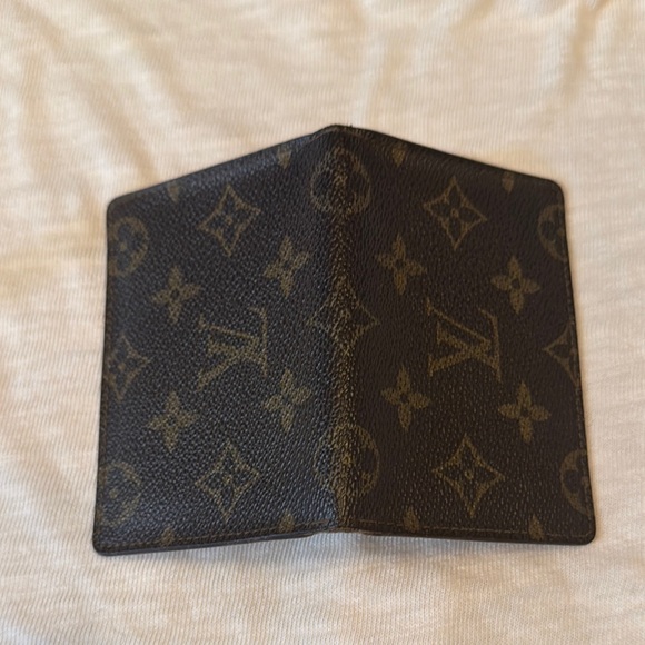 Louis Vuitton Monogram ID/Card Holder - Picture 3 of 5